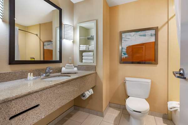  - Comfort Inn & Suites Chestertown