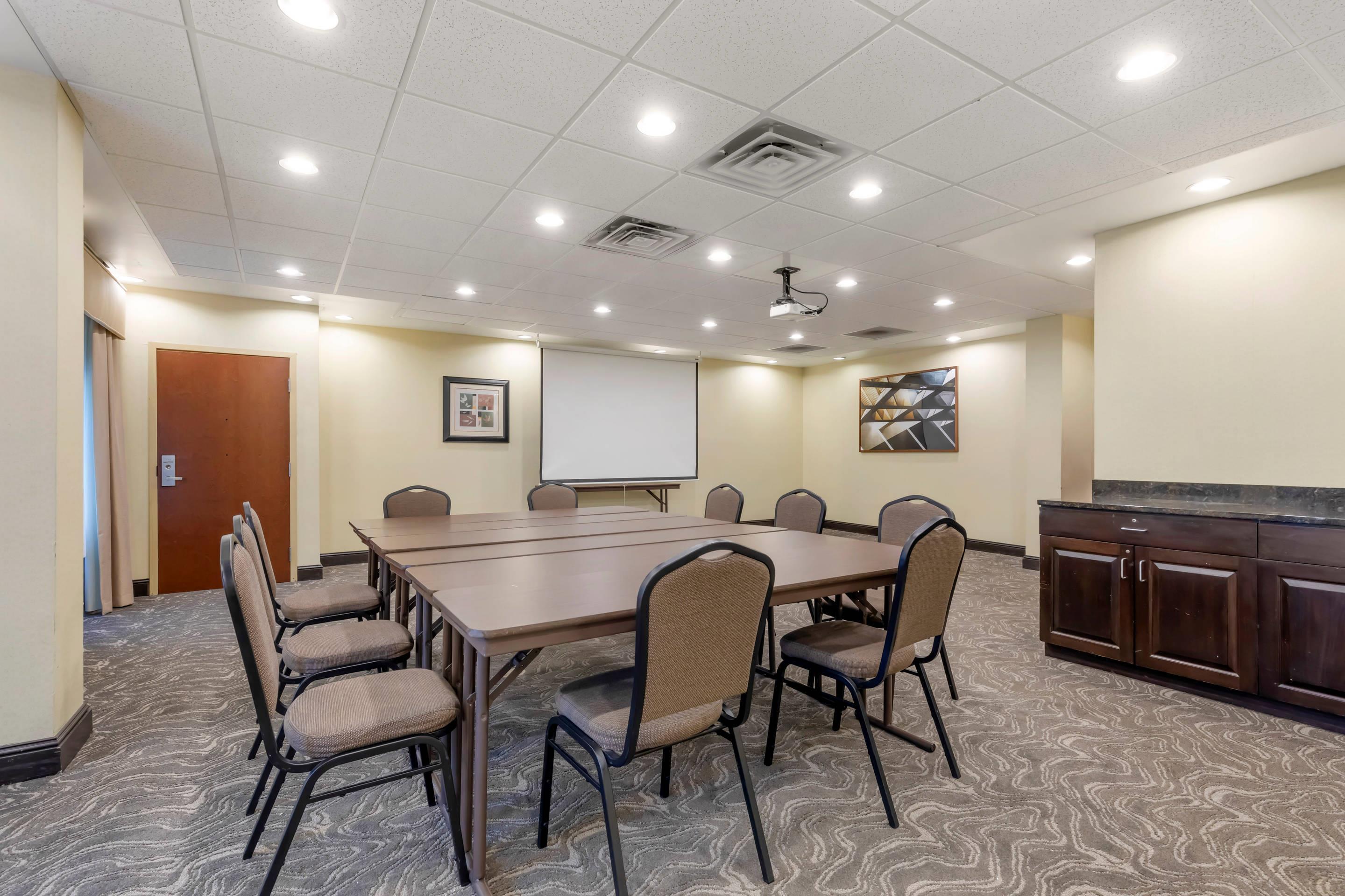 Meeting room | Comfort Inn & Suites Chestertown