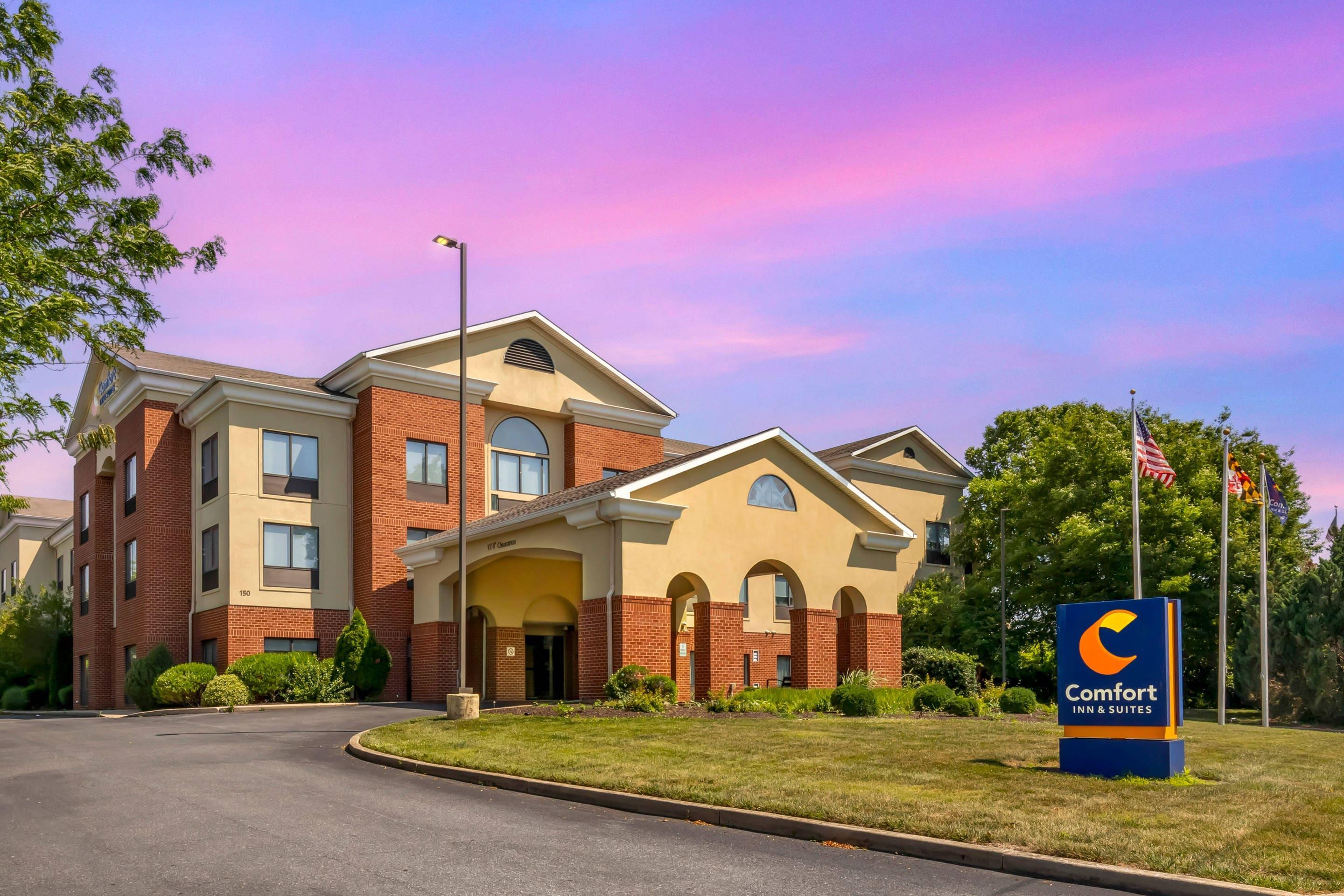 Hotel exterior | Comfort Inn & Suites Chestertown