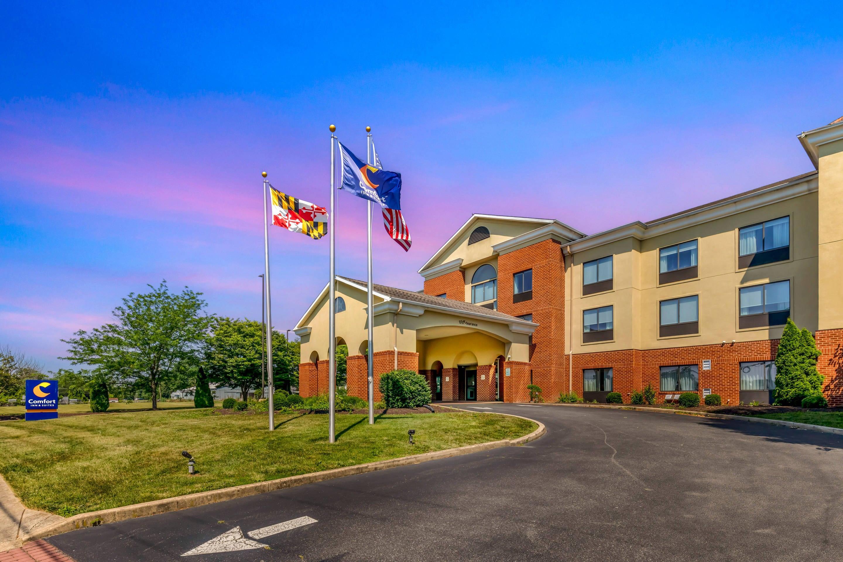 Hotel exterior | Comfort Inn & Suites Chestertown