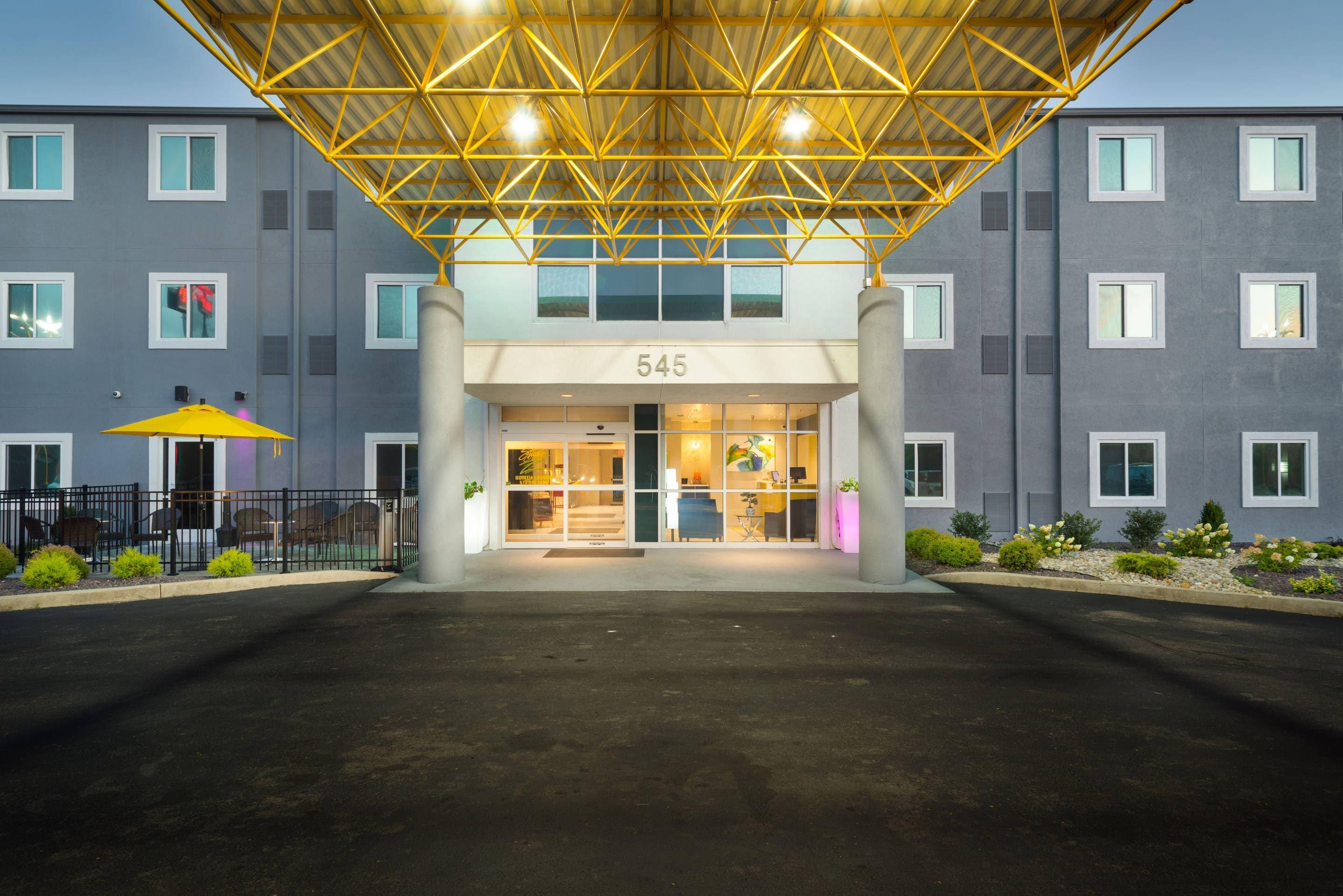 Hotel exterior | Studio Z, Ascend Hotel Collection