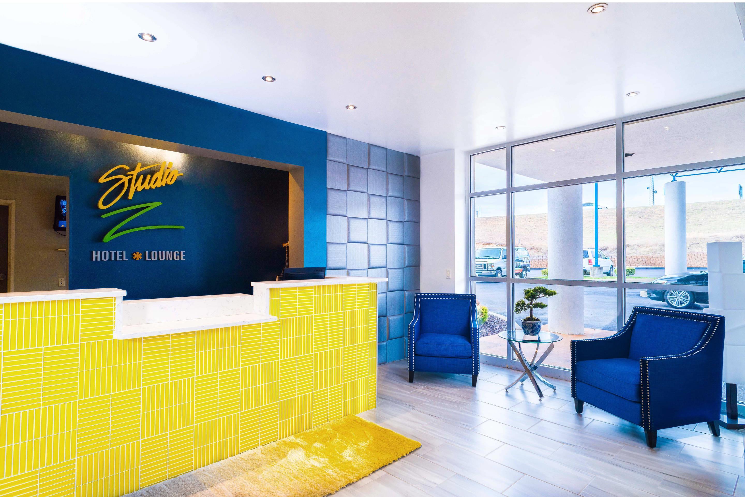 Front desk | Studio Z, Ascend Hotel Collection