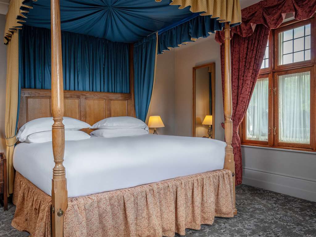 Slaley Hall-QHotels-guestroom-Guest Room,Suite,On-Site.jpg