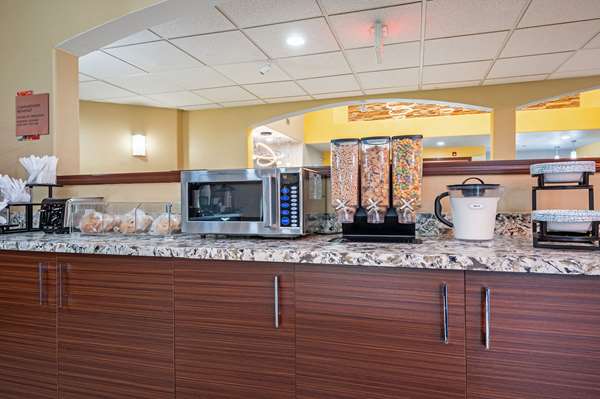 Amenities - Leo Collection Hotel Lincoln Park - I-75, Exit 41