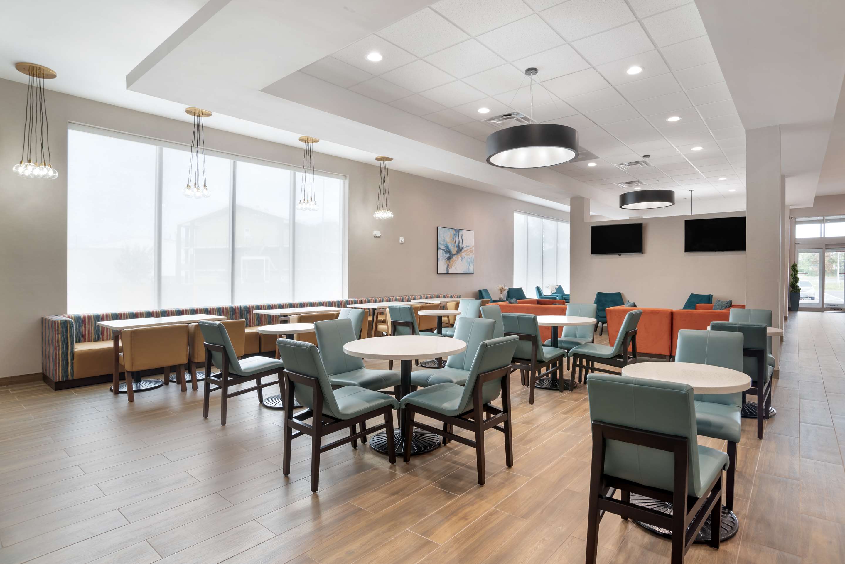 Breakfast Area | Best Western Plus Mobile Inn & Suites
