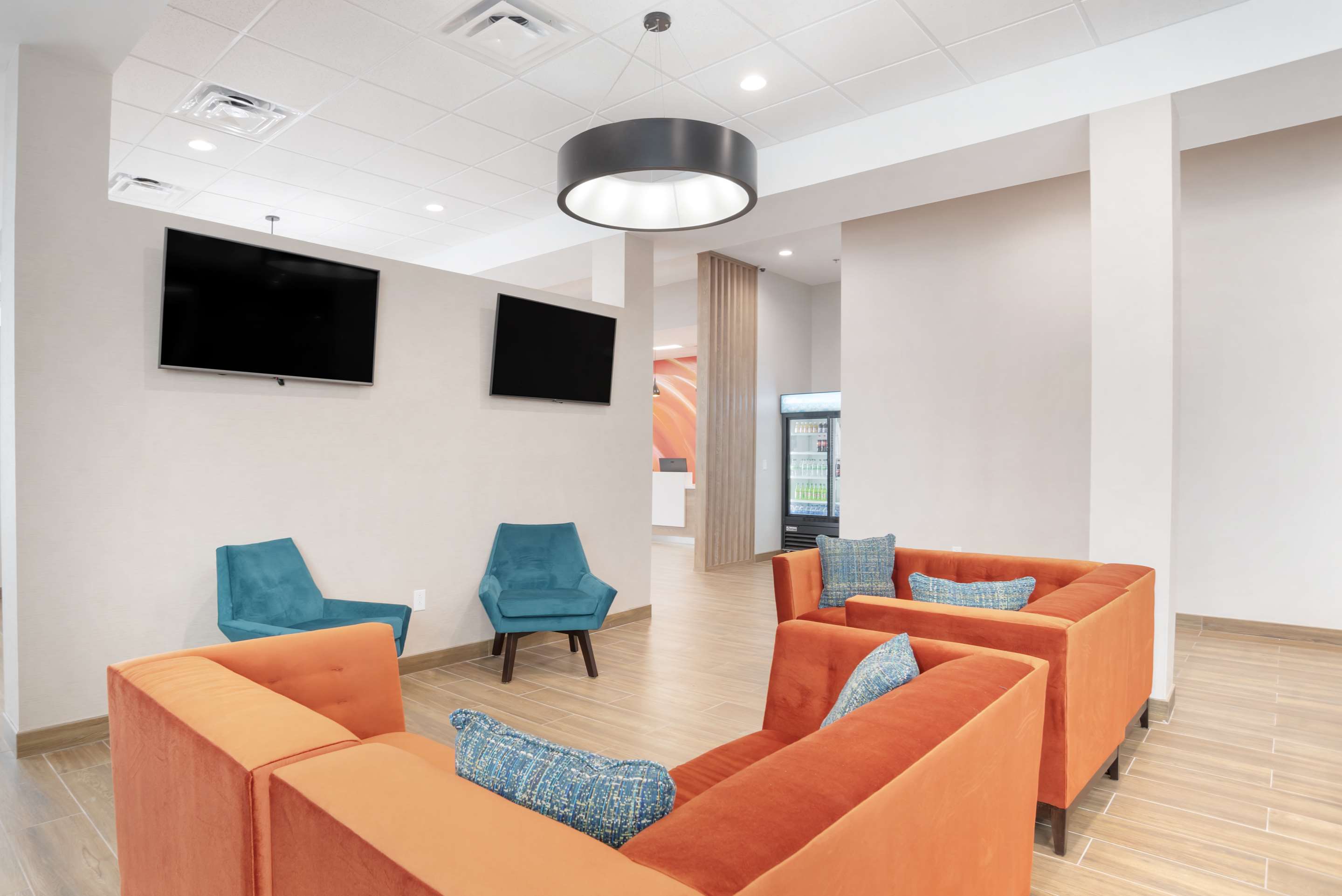 Lobby | Best Western Plus Mobile Inn & Suites