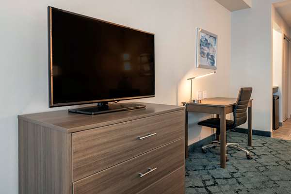  - Best Western Plus Lakeland Hotel