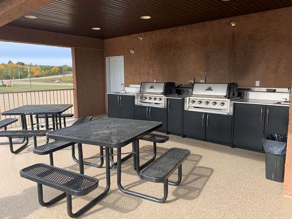  - SureStay Plus Hotel by Best Western Hardisty