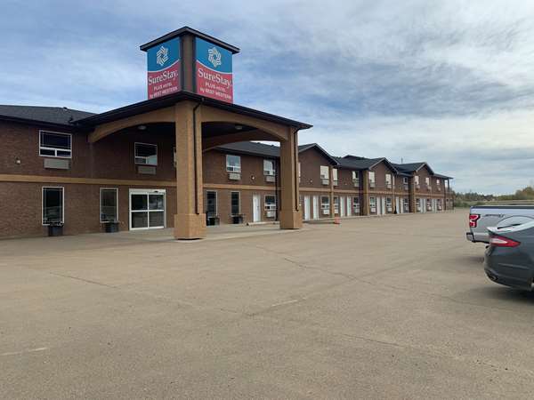 Exterior view - SureStay Plus Hotel by Best Western Hardisty