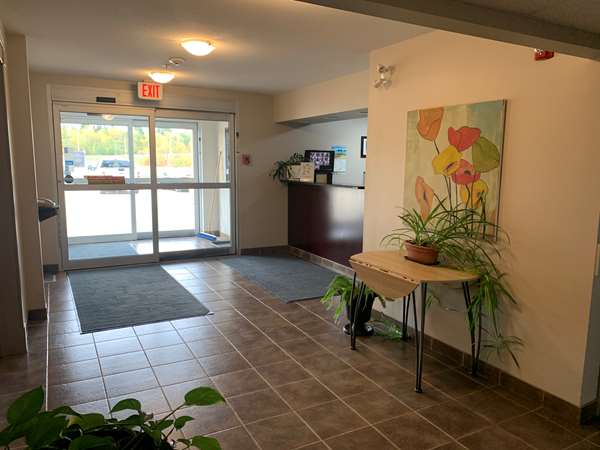  - SureStay Plus Hotel by Best Western Hardisty