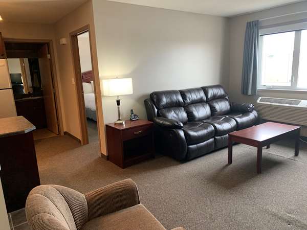 Suite - SureStay Plus Hotel by Best Western Hardisty