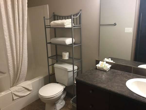  - SureStay Plus Hotel by Best Western Hardisty