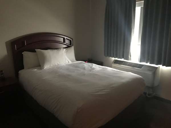  - SureStay Plus Hotel by Best Western Hardisty