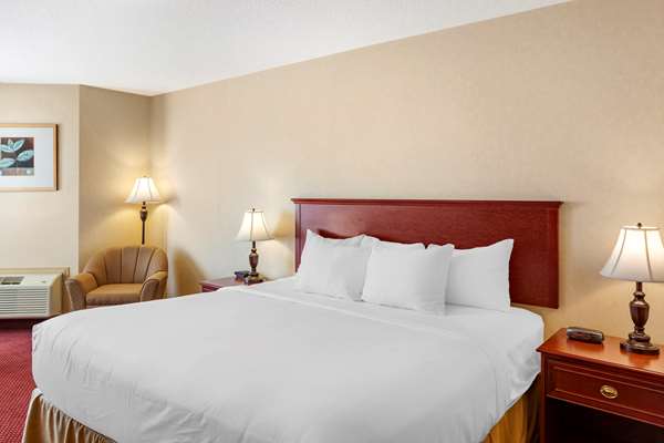  - Quality Inn & Suites Edmonton International Airport Leduc