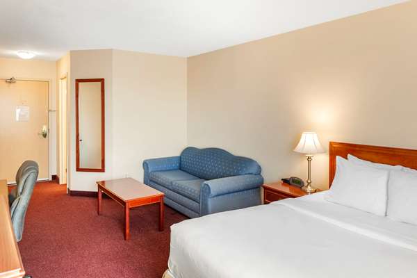  - Quality Inn & Suites Edmonton International Airport Leduc