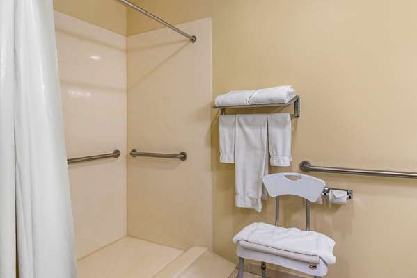 Suite - Comfort Inn & Suites Dahlonega