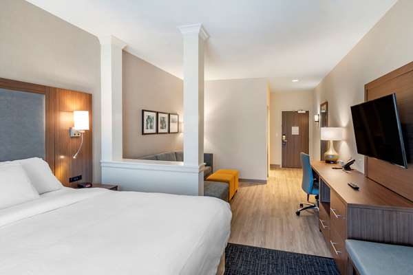 Suite - Comfort Suites Grandview