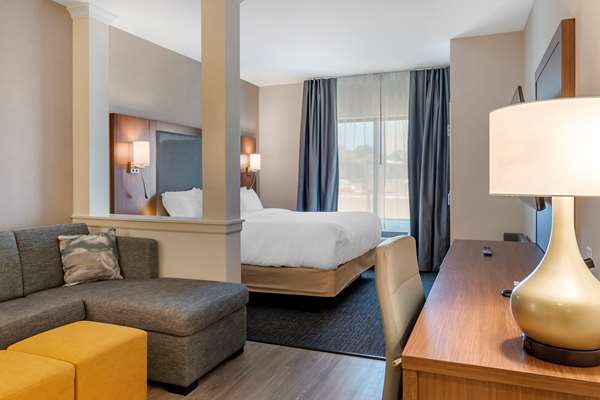 Suite - Comfort Suites Grandview