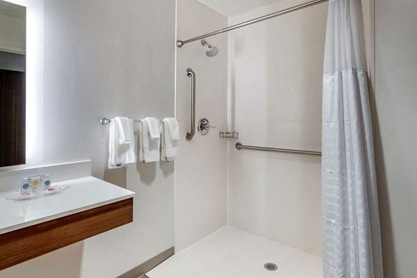 Suite - Comfort Suites Grandview