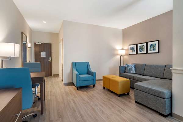 Suite - Comfort Suites Grandview