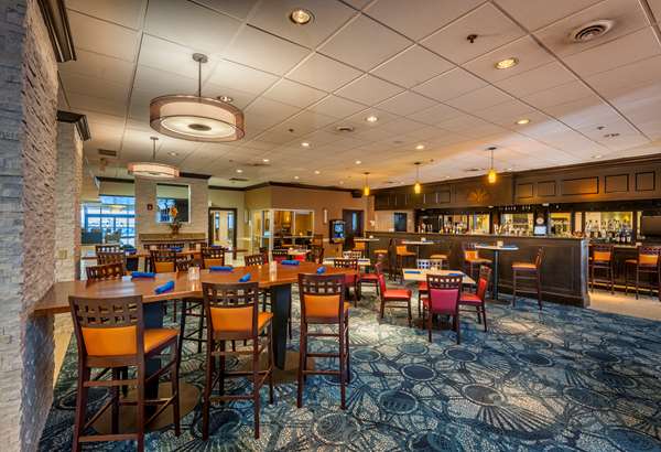 Bar - Best Western Plus Strongsville Hotel - I-71, Exit 231