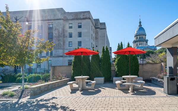 Exterior view - State House Inn Springfield
