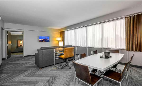 Suite - State House Inn Springfield