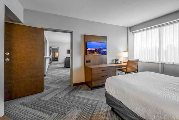 Suite - State House Inn Springfield