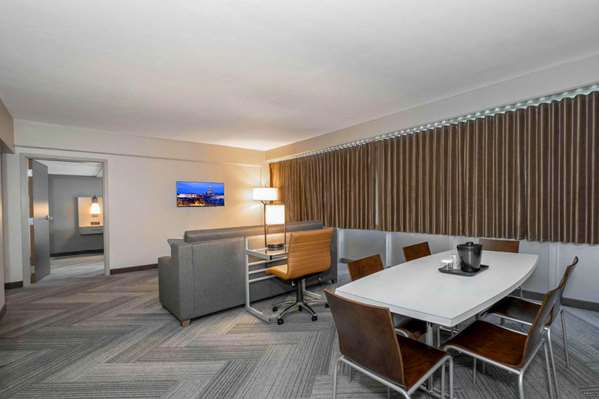 Suite - State House Inn Springfield