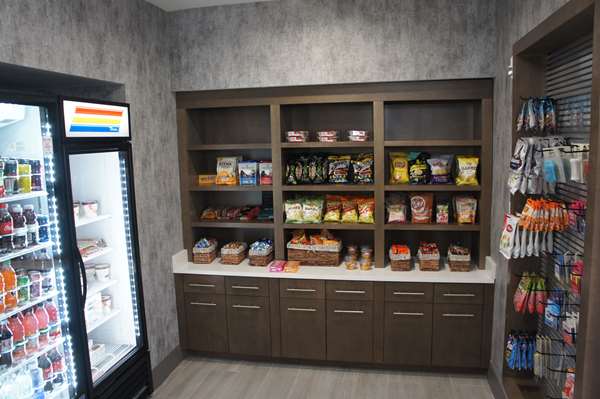  - La Quinta Inn & Suites Locust Grove - I-75, Exit 212