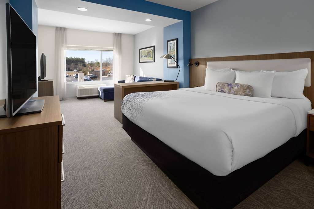 LA QUINTA INN & SUITES BY WYNDHAM L-guestroom-Guest Room,Suite,On-Site.jpg
