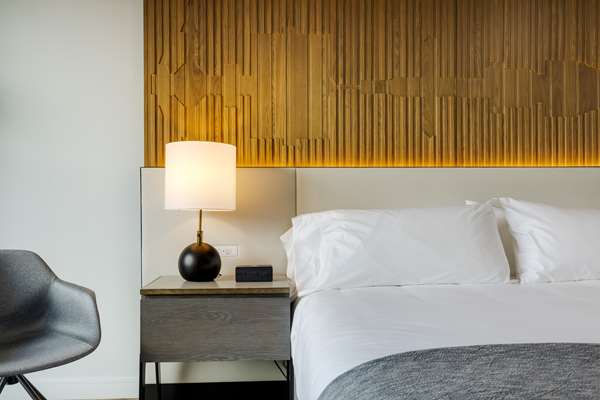  - Canopy by Hilton Hotel Waterfront Portland