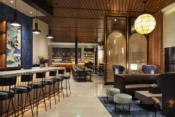 Bar - Canopy by Hilton Hotel Waterfront Portland