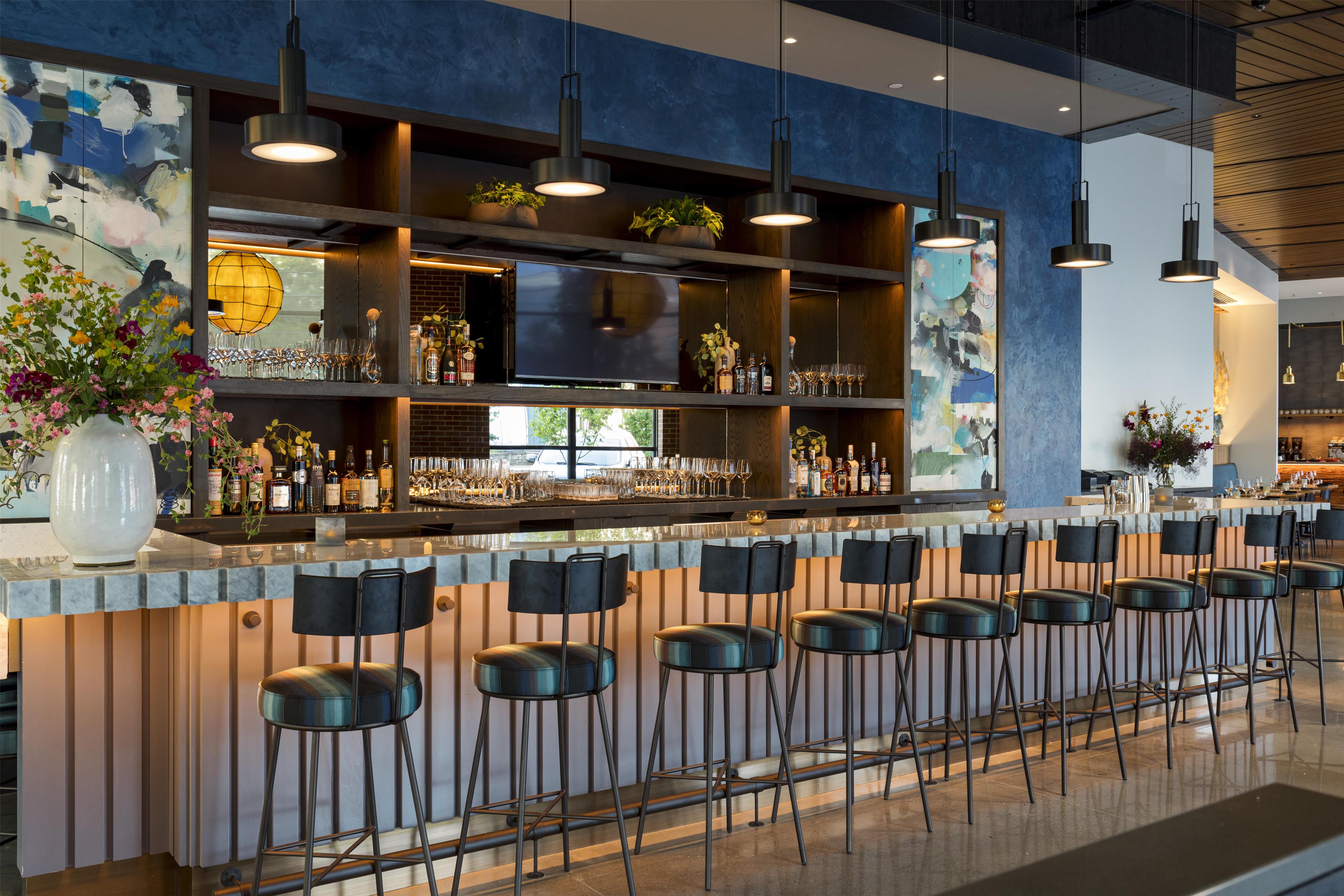 BarLounge | Canopy by Hilton Portland Waterfront