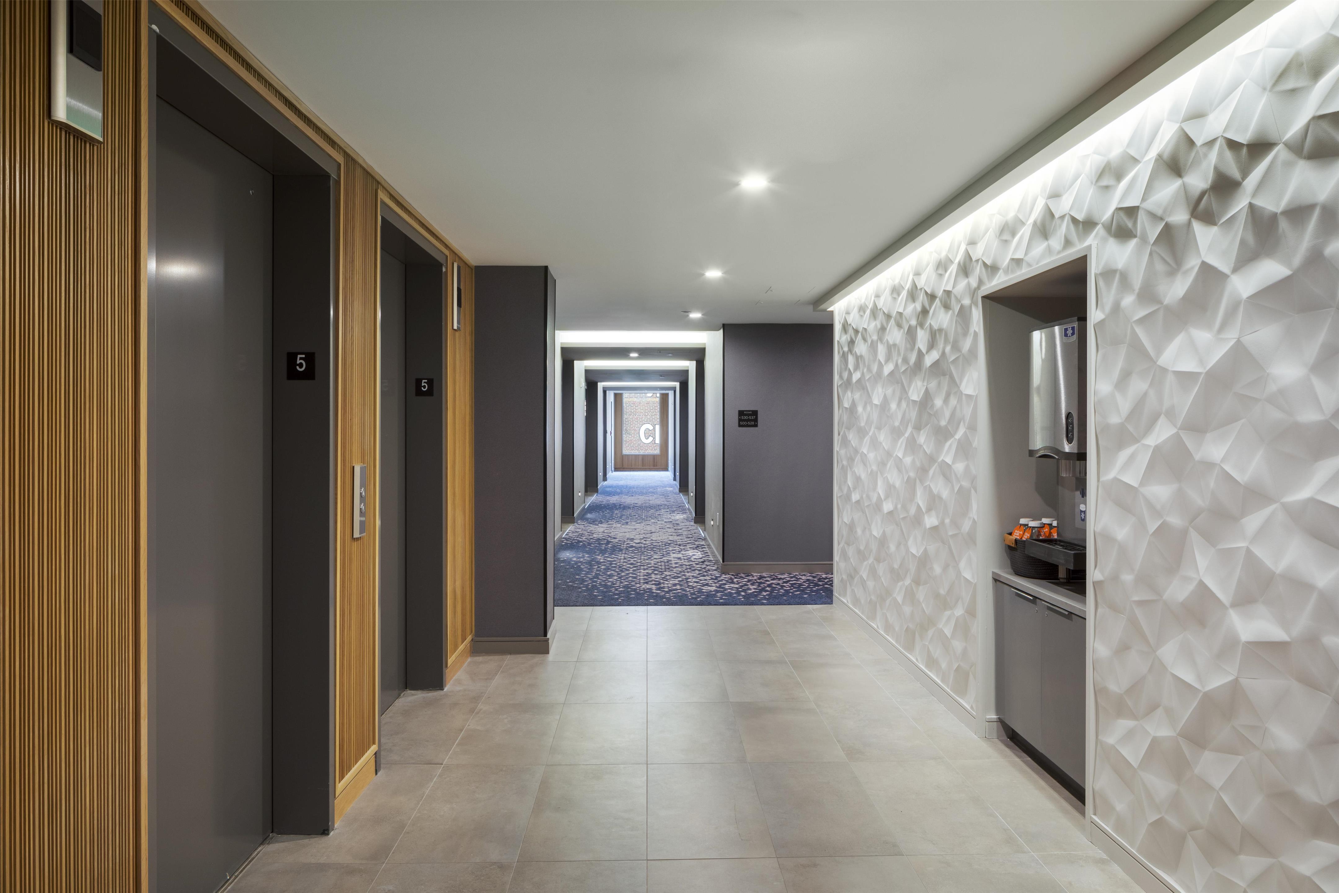 Lobby | Canopy by Hilton Portland Waterfront