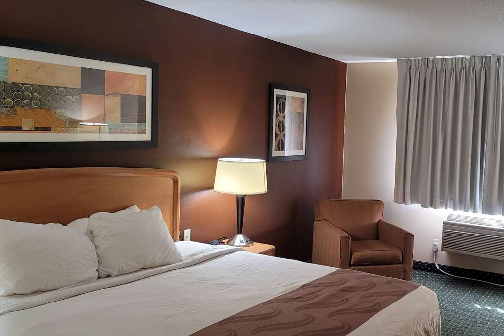 TL FARGO WEST ACRES-guestroom-Guest Room,On-Site.jpg