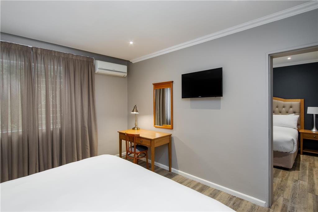 PREMIER EXPRESS INN GEORGE-guestroom-Guest Room,On-Site.jpg