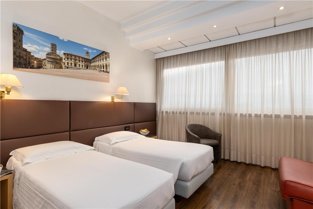 HOTEL MINERVA-guestroom-Guest Room,On-Site.jpg