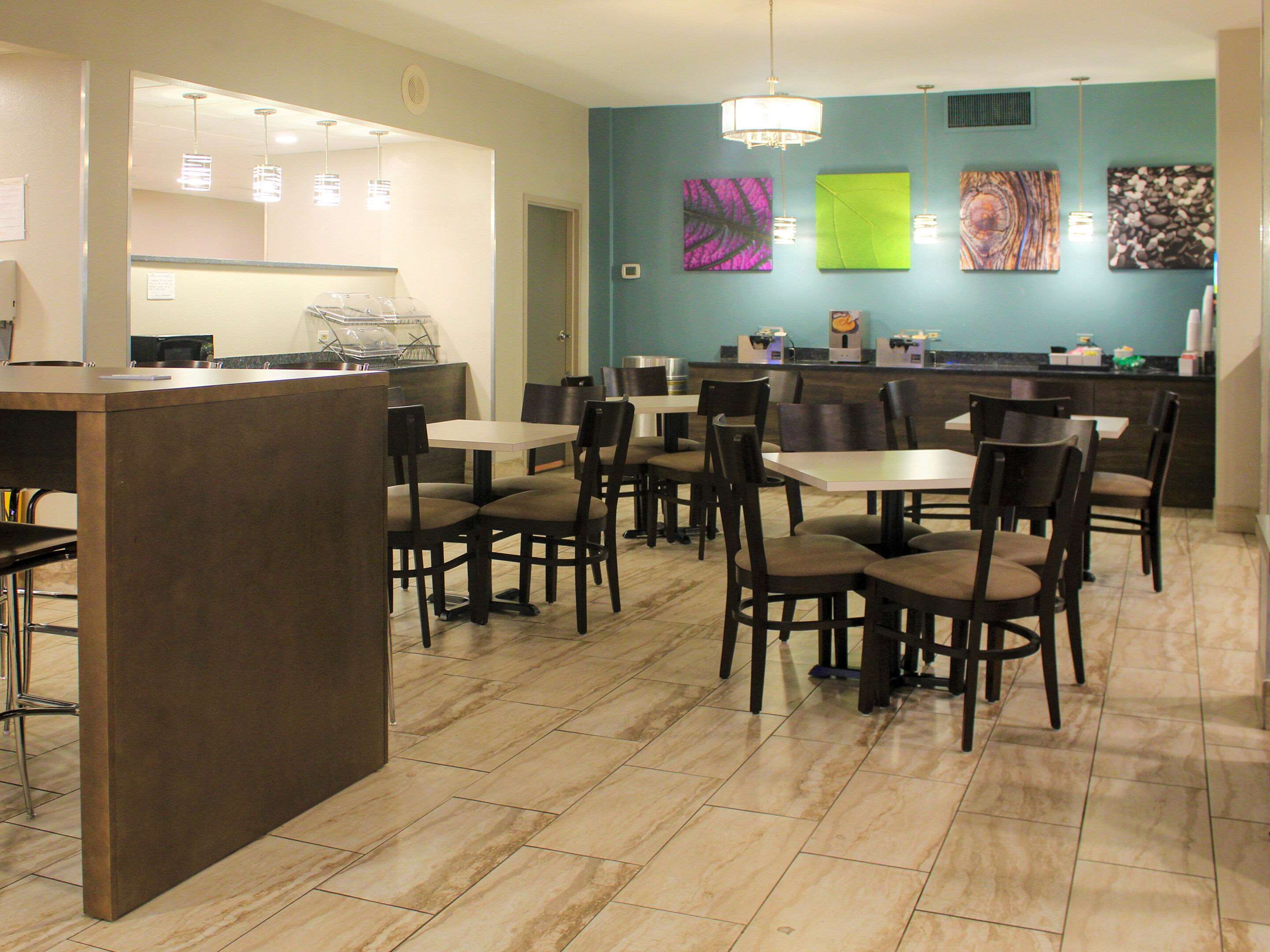 Breakfast area | Sleep Inn Indianapolis East