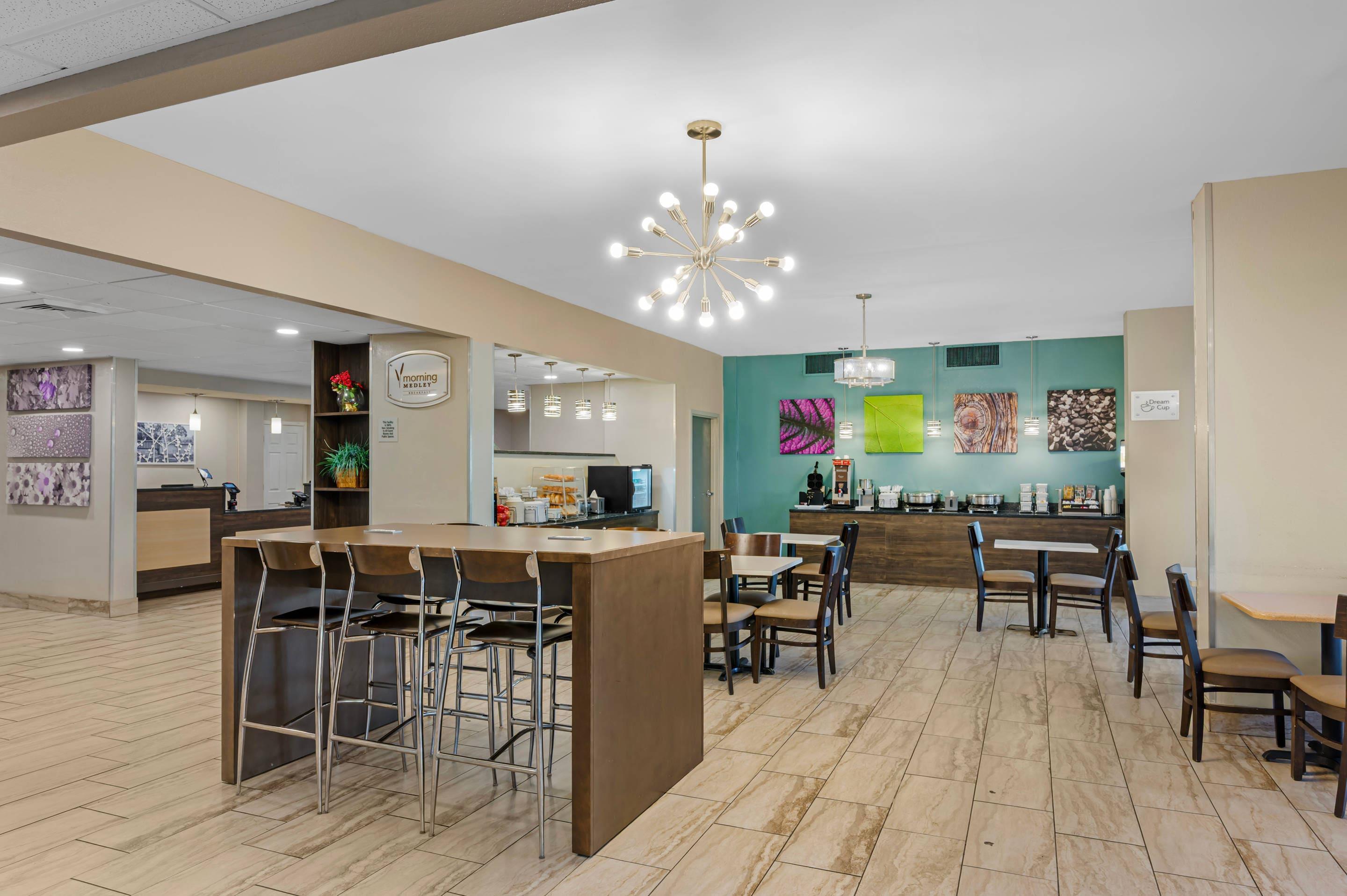 Breakfast area | Sleep Inn Indianapolis East