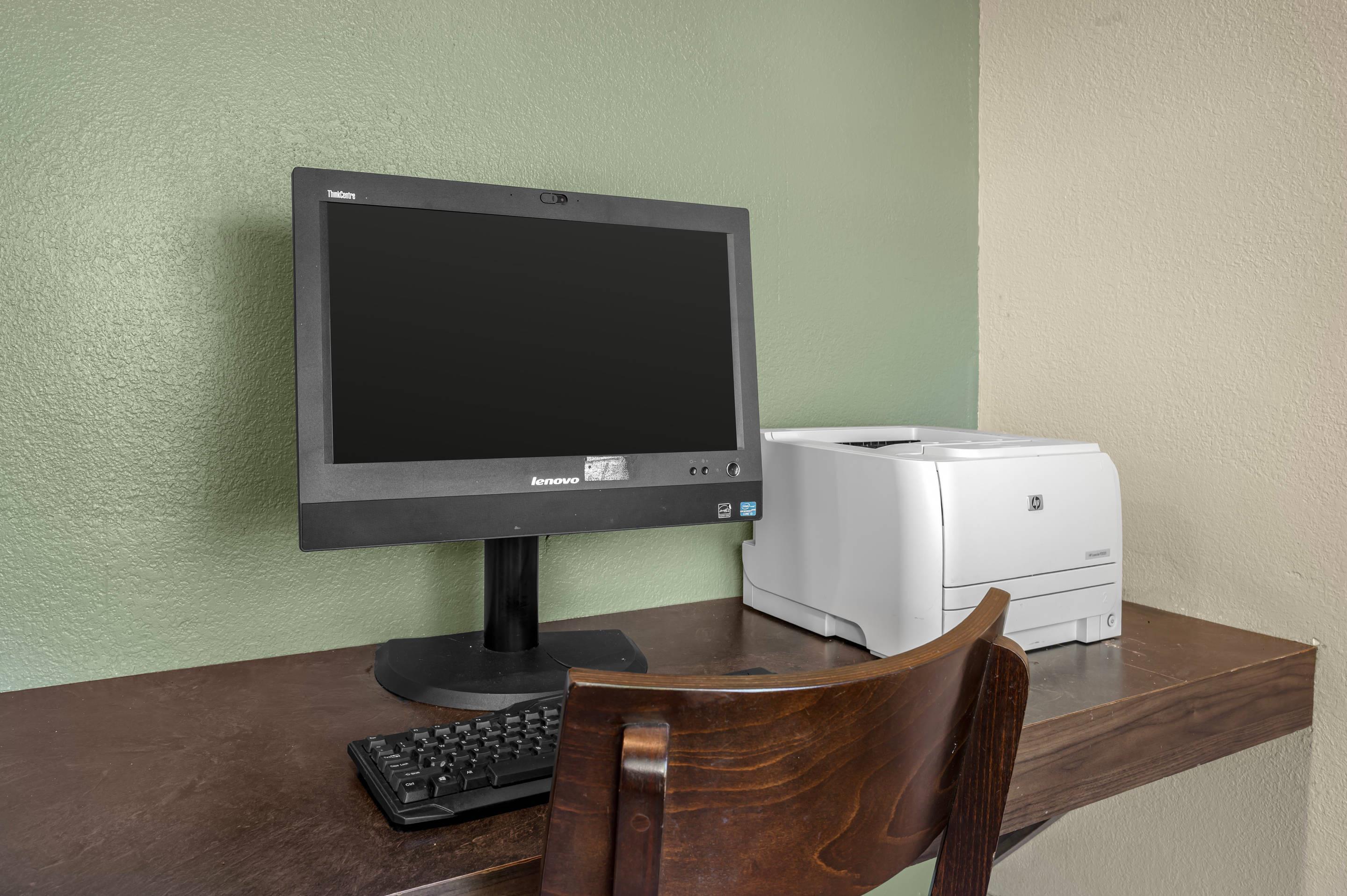 Business center | Sleep Inn Indianapolis East