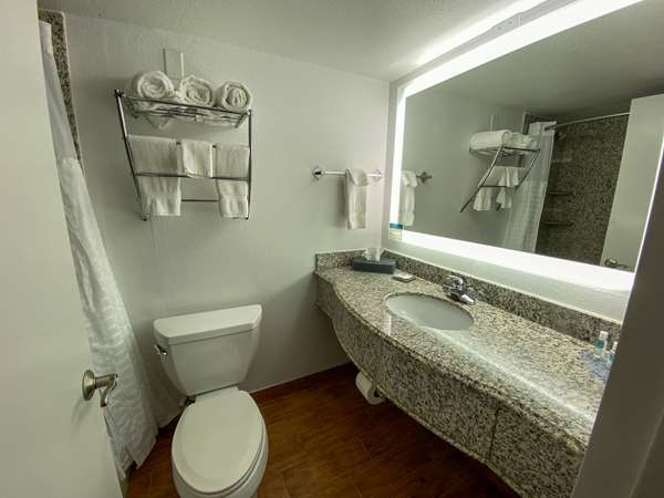  - Comfort Inn Conover - I-40, Exit 128