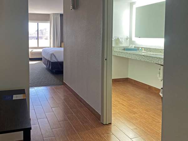  - Comfort Inn Conover - I-40, Exit 128