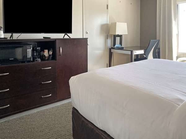  - Comfort Inn Conover - I-40, Exit 128