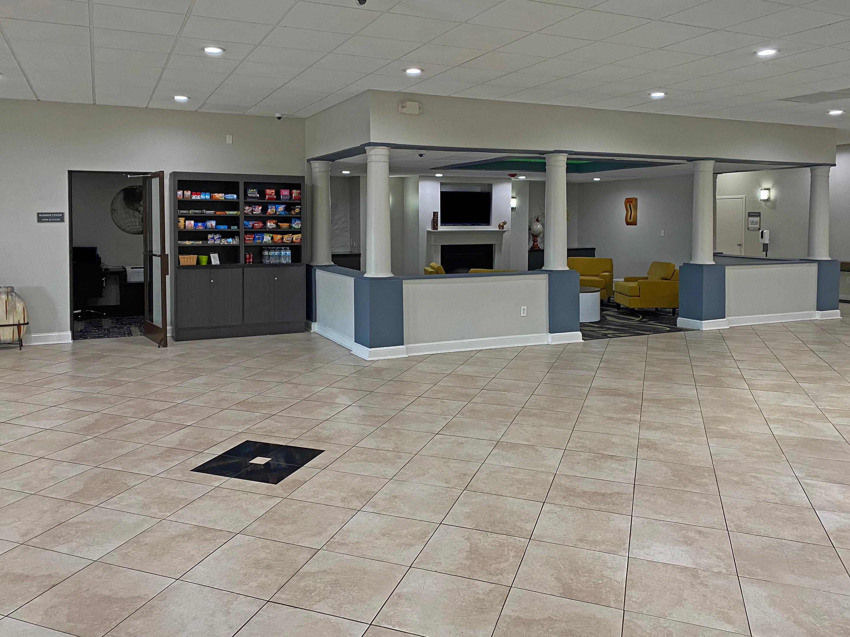 Hotel lobby | Comfort Inn Conover-Hickory