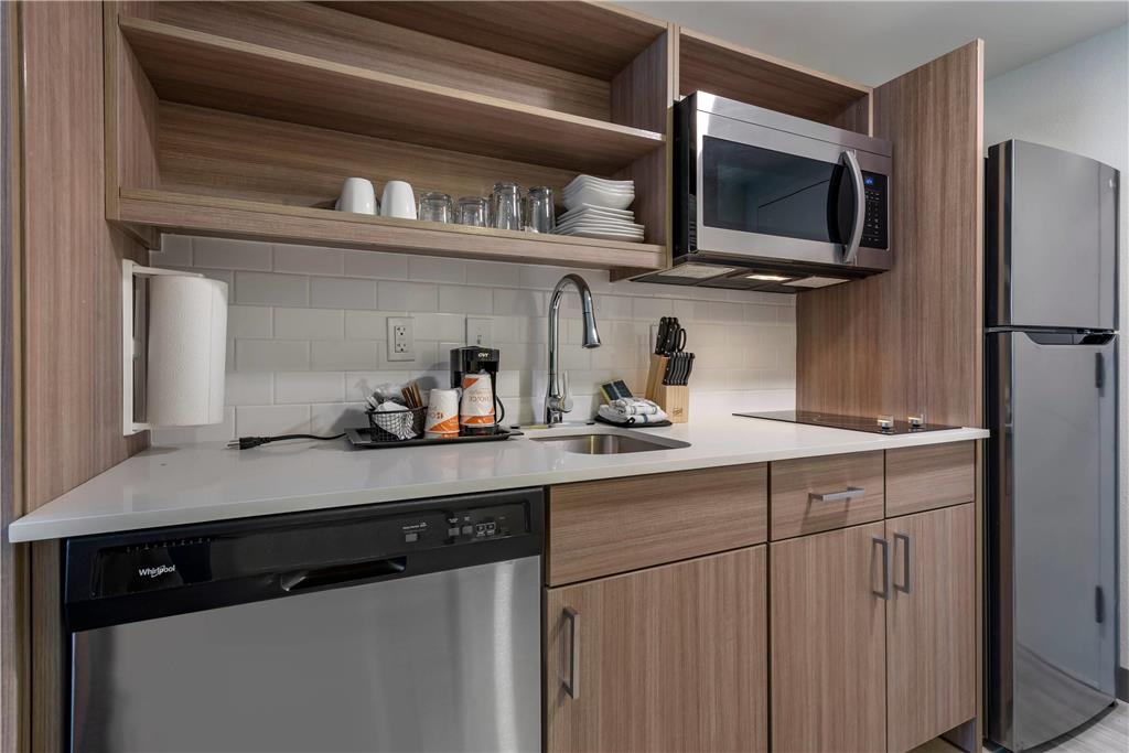 MAINSTAY SUITES HORSHAM - PHILADELP-guestroom-Guest Room,On-Site.jpg