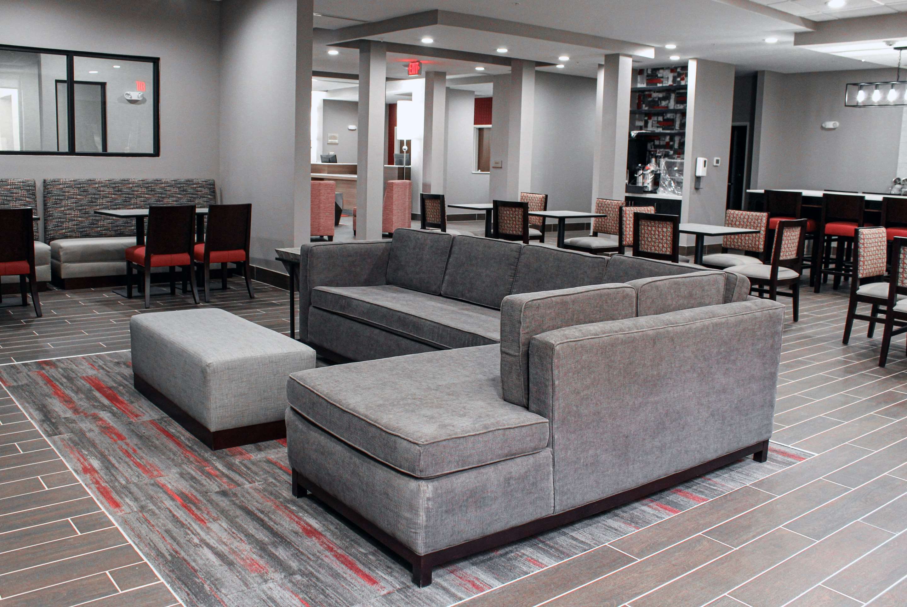 Lobby | Hawthorn Extended Stay by Wyndham Oklahoma City Airport