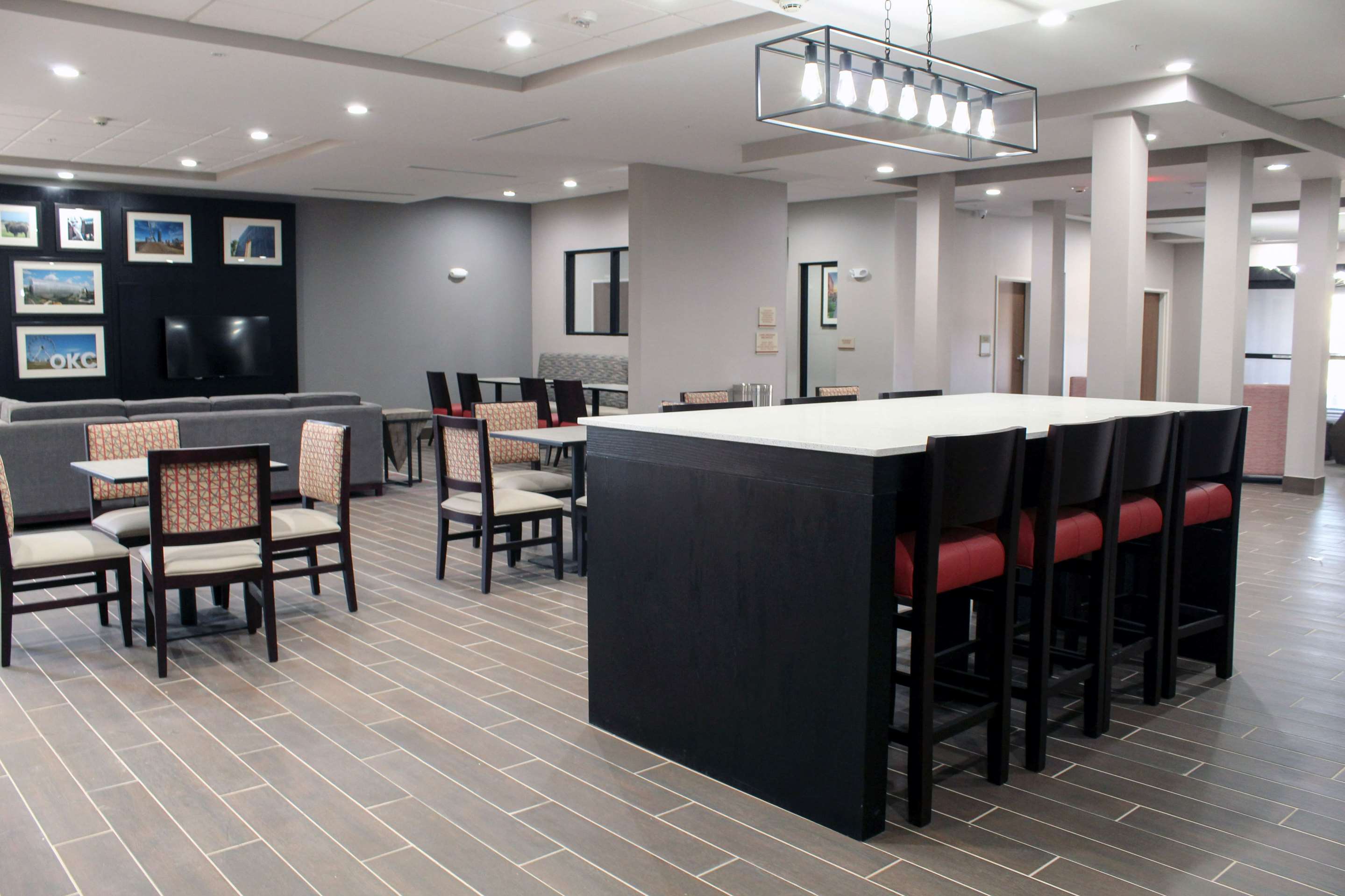 Breakfast Area | Hawthorn Extended Stay by Wyndham Oklahoma City Airport