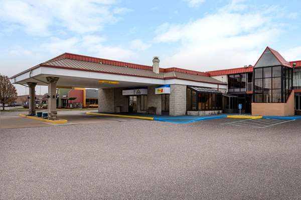 Exterior view - Days Inn Perrysburg - I-75, Exit 193