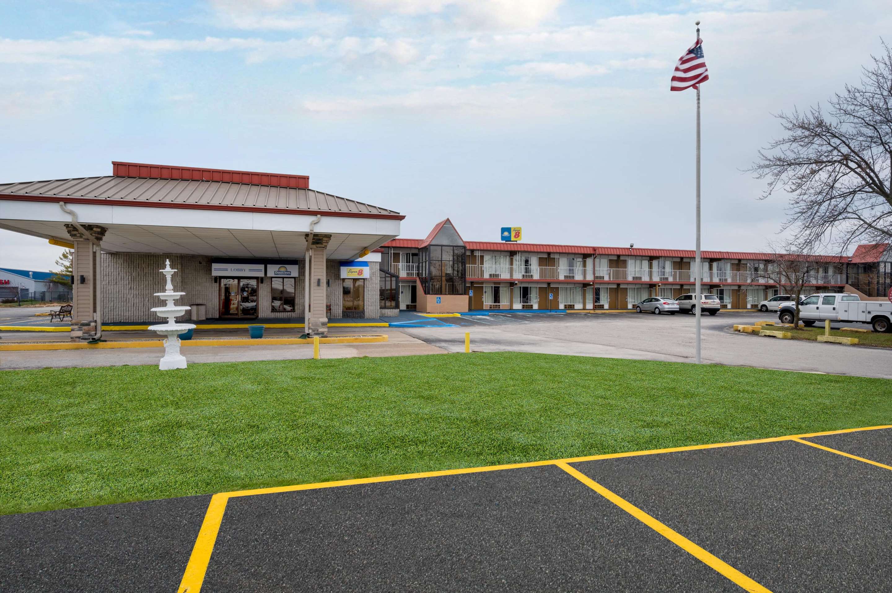 Exterior | Days Inn by Wyndham Perrysburg/Toledo
